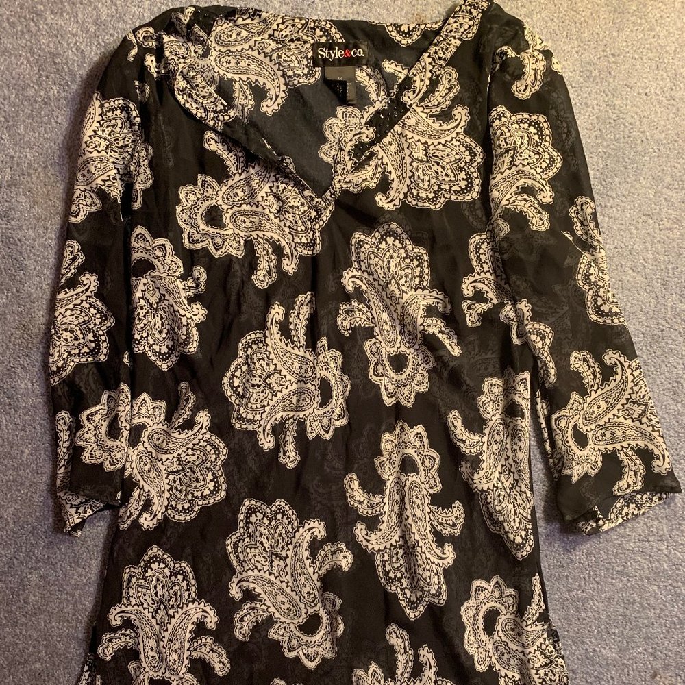 Flowy black tunic with white paisley design